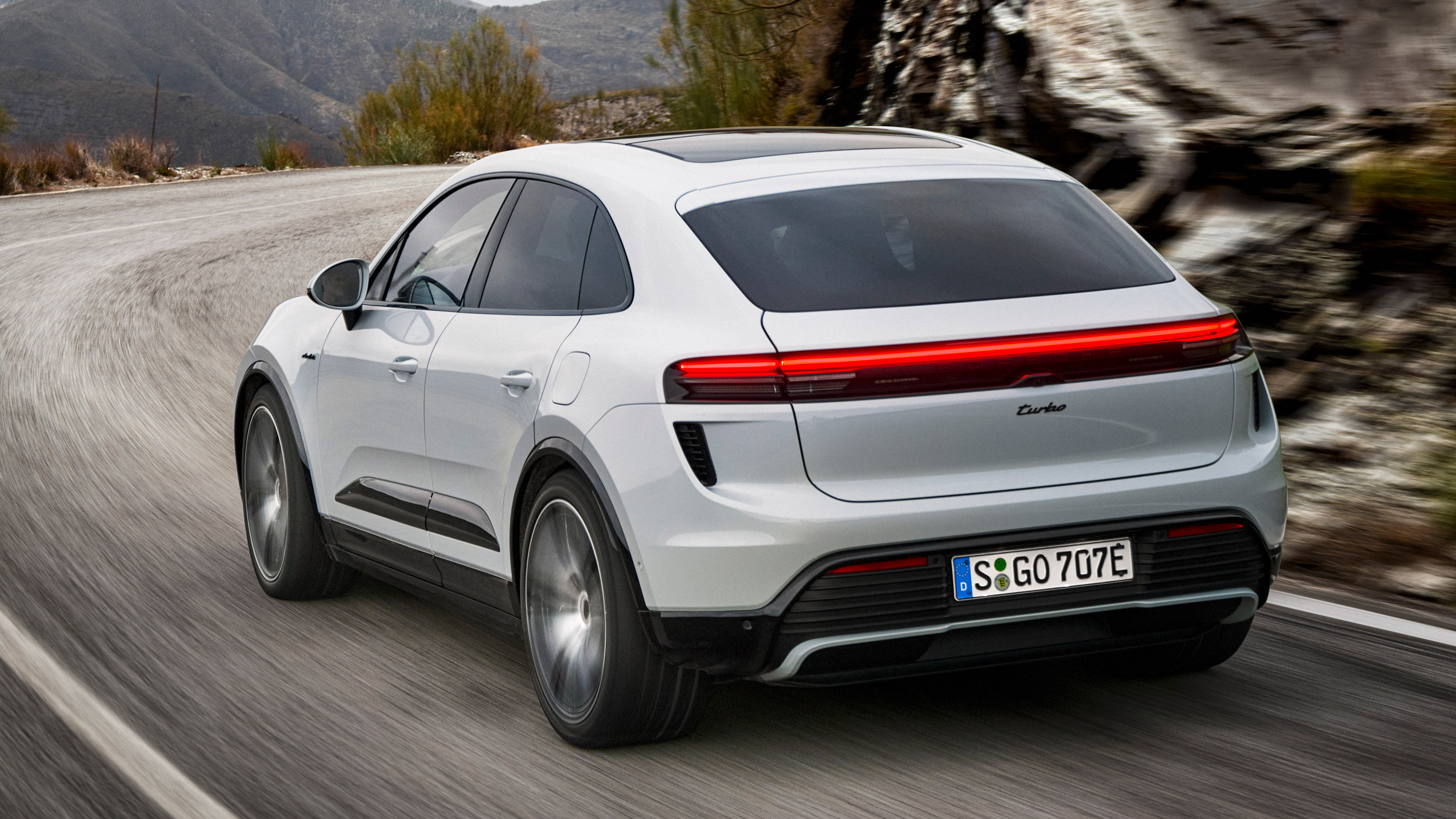 Porsche Macan – rear