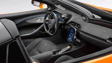 McLaren Artura Spider – interior