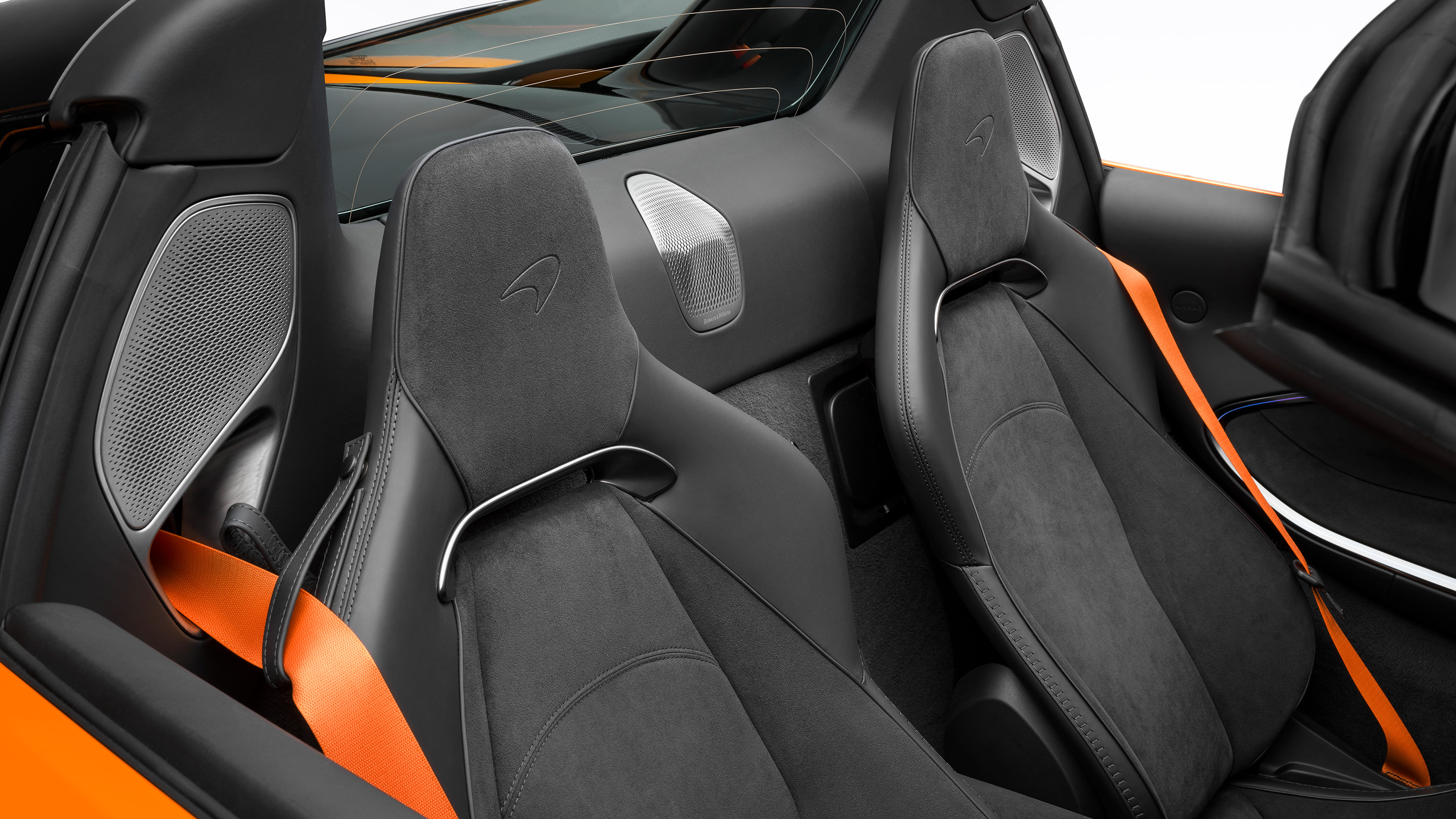 McLaren Artura Spider – seats