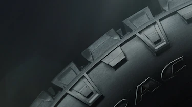 Land Rover Defender OCTA – tyre