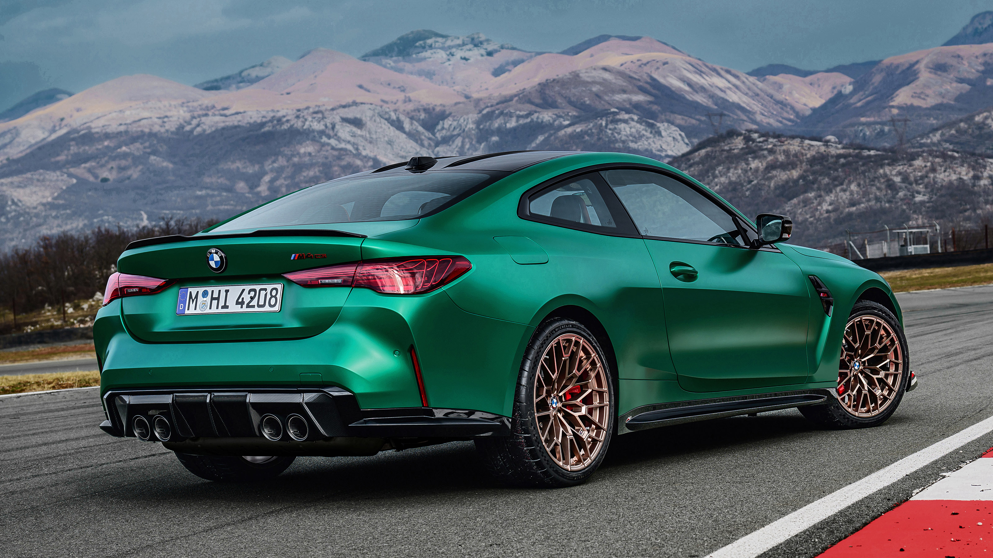 BMW M4 CS  – rear
