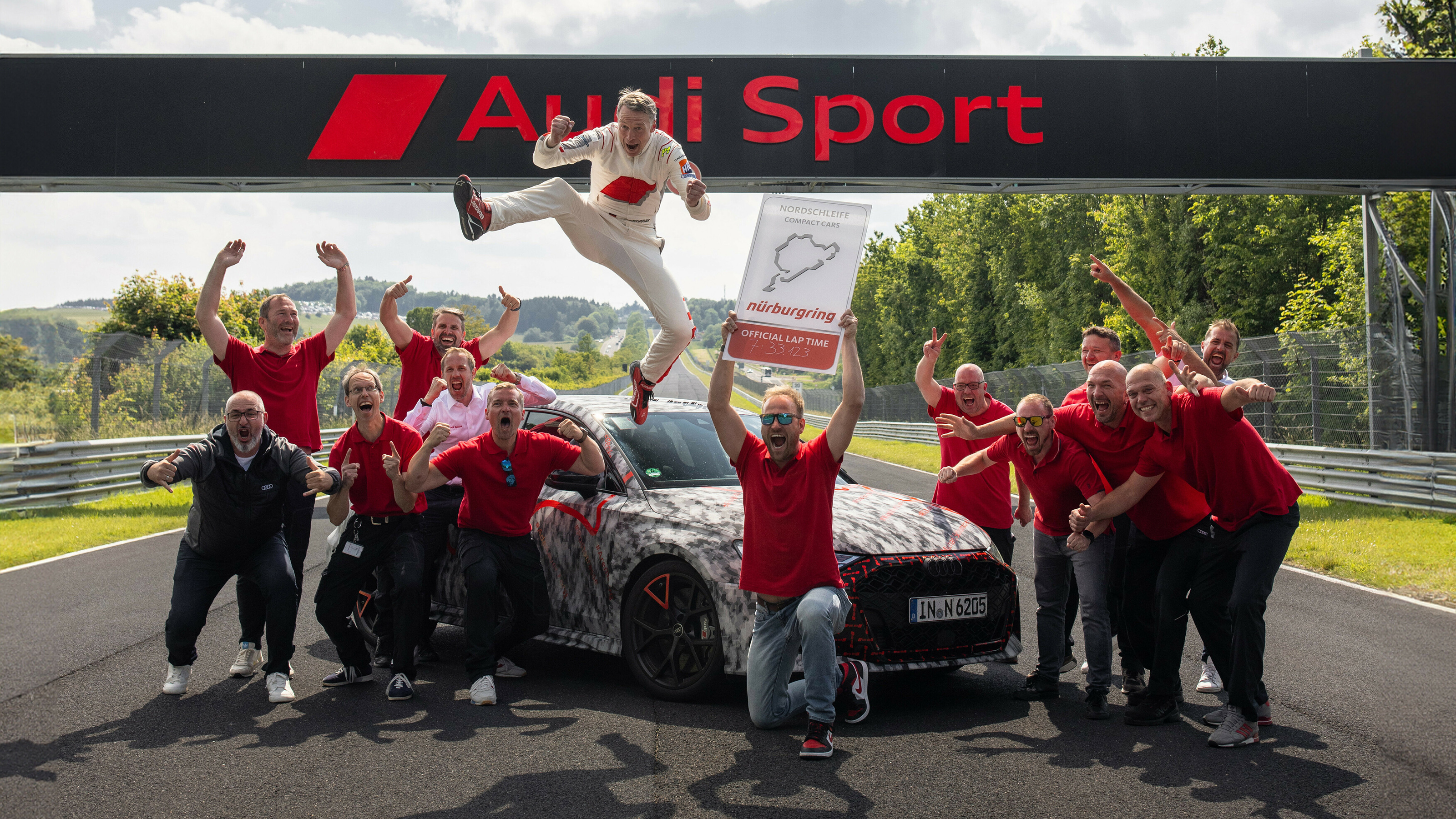 New Audi RS 3 2024 team