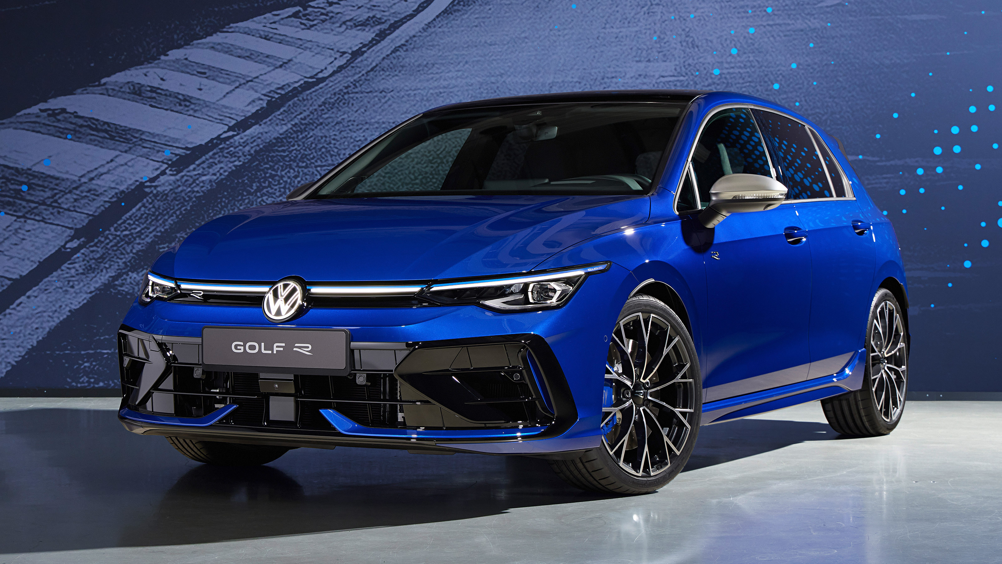New Volkswagen Golf R Mk8.5 – front