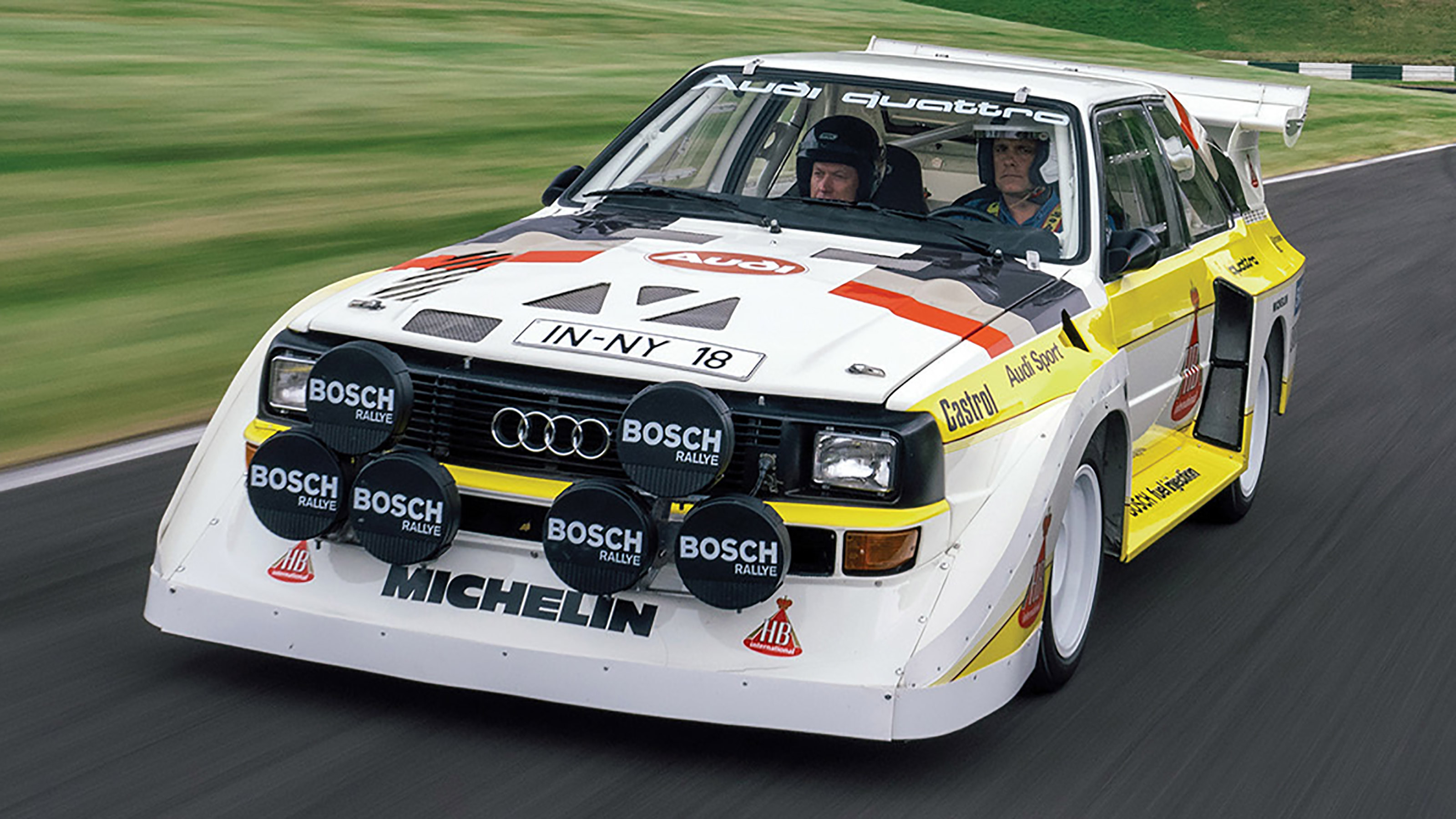 Audi quattro S1 E2