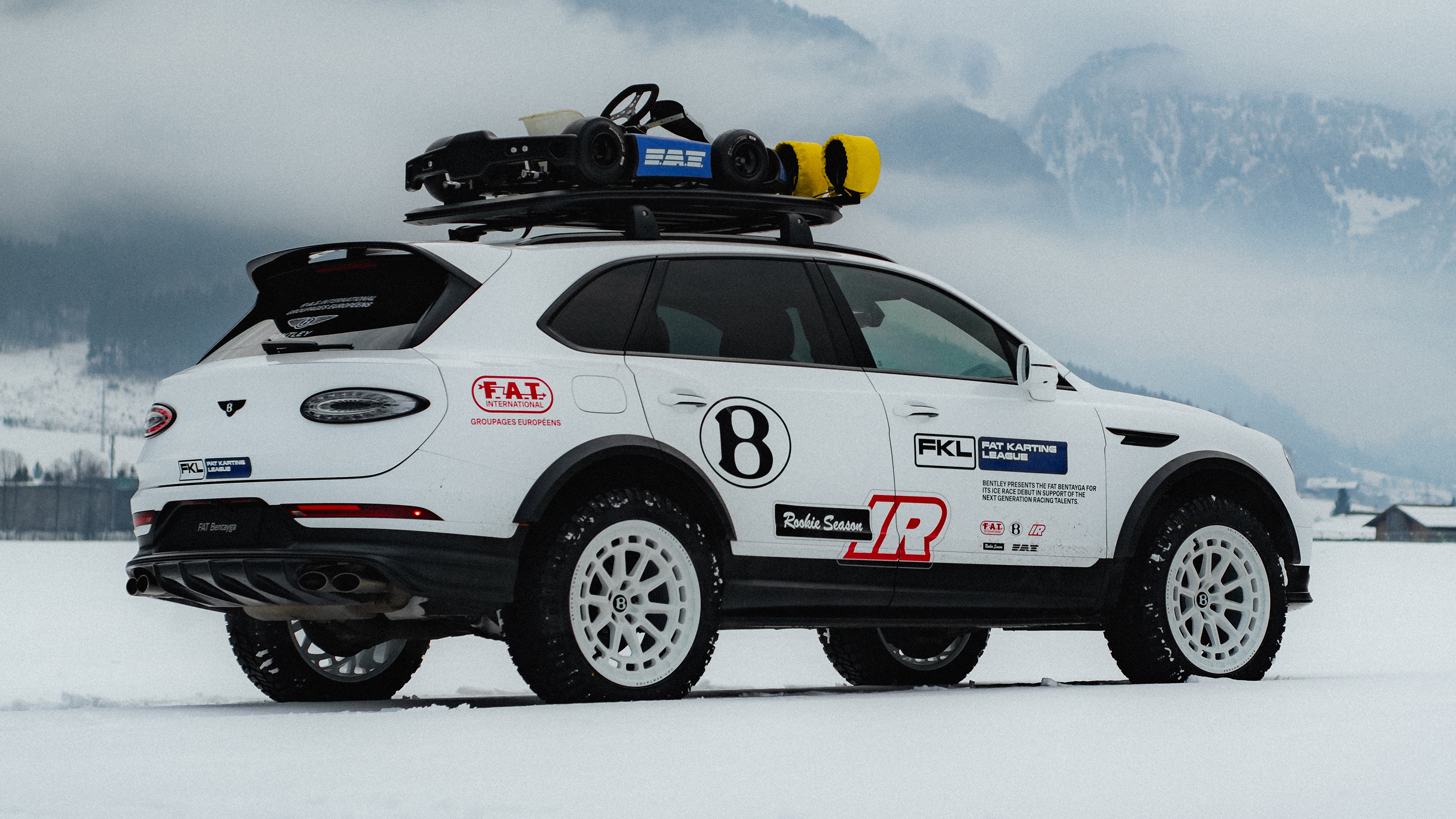 Bentley Bentayga X Concept rear