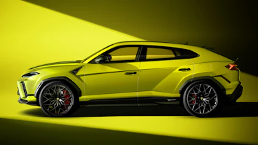 Lamborghini urus Performante side