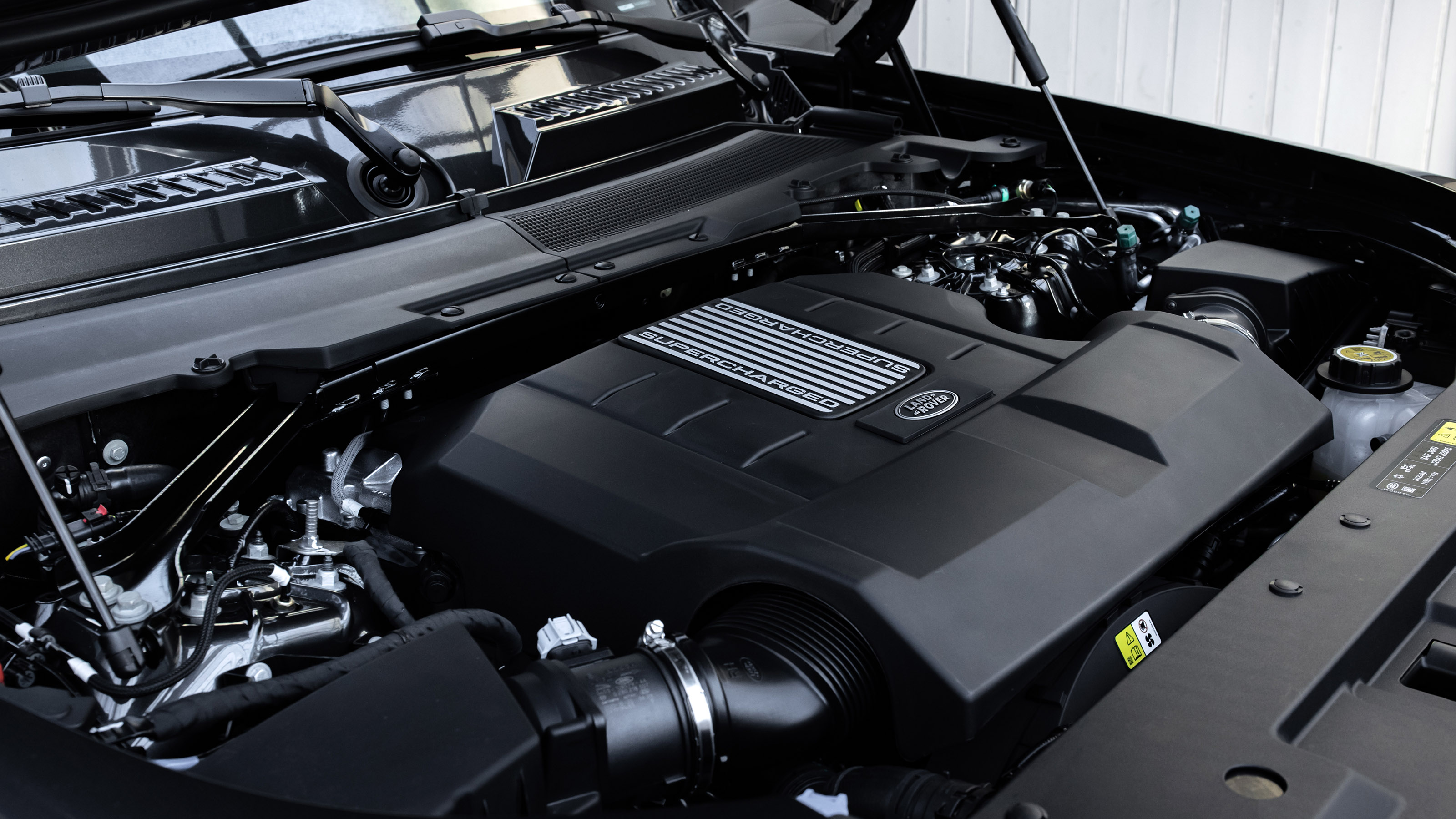 Land Rover Defender V8