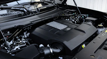 Land Rover Defender V8