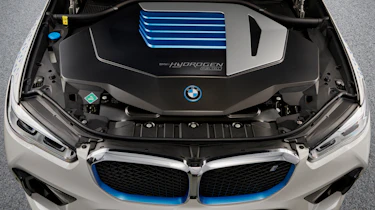 BMW iX5