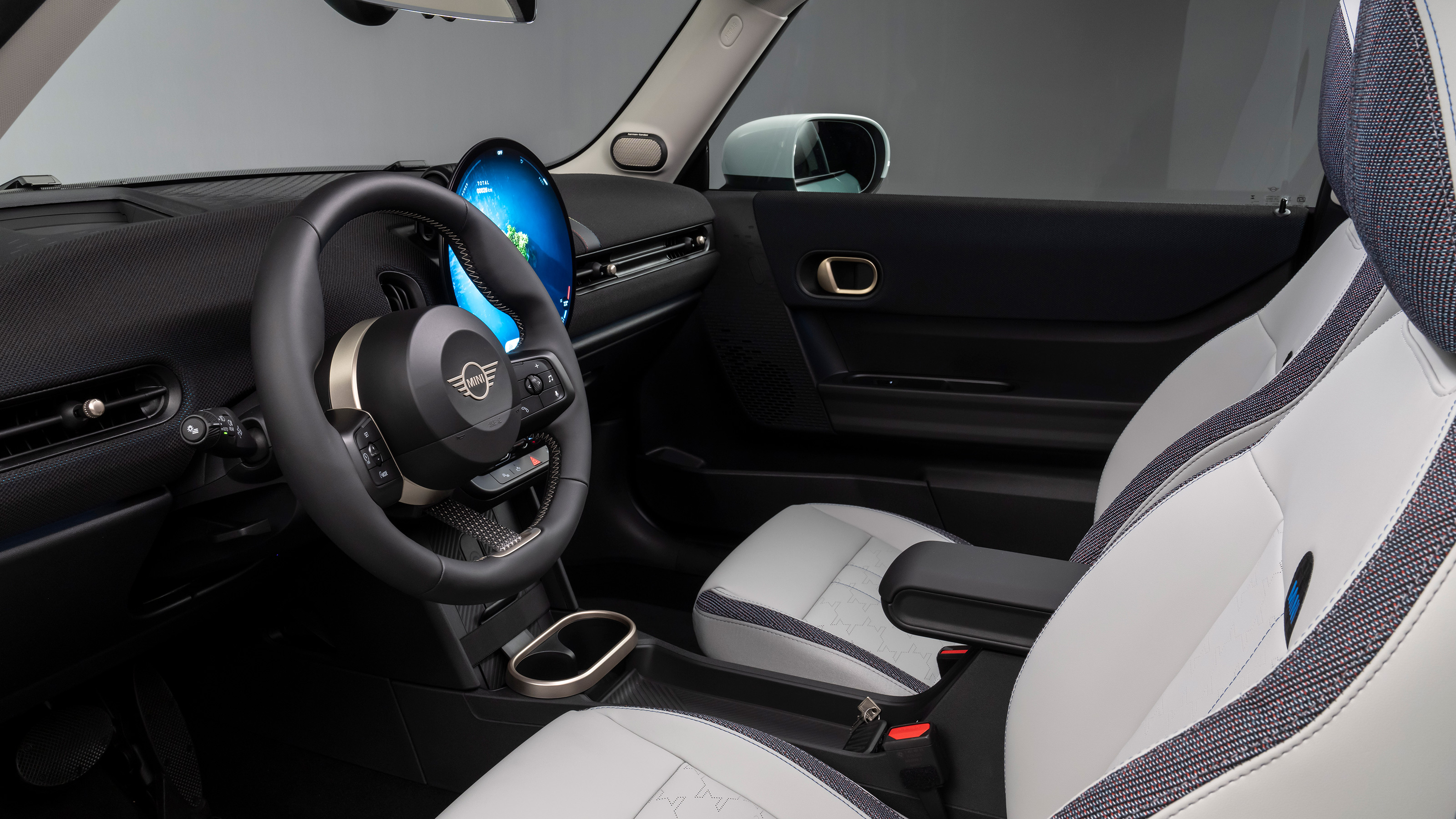 Mini Cooper S – interior