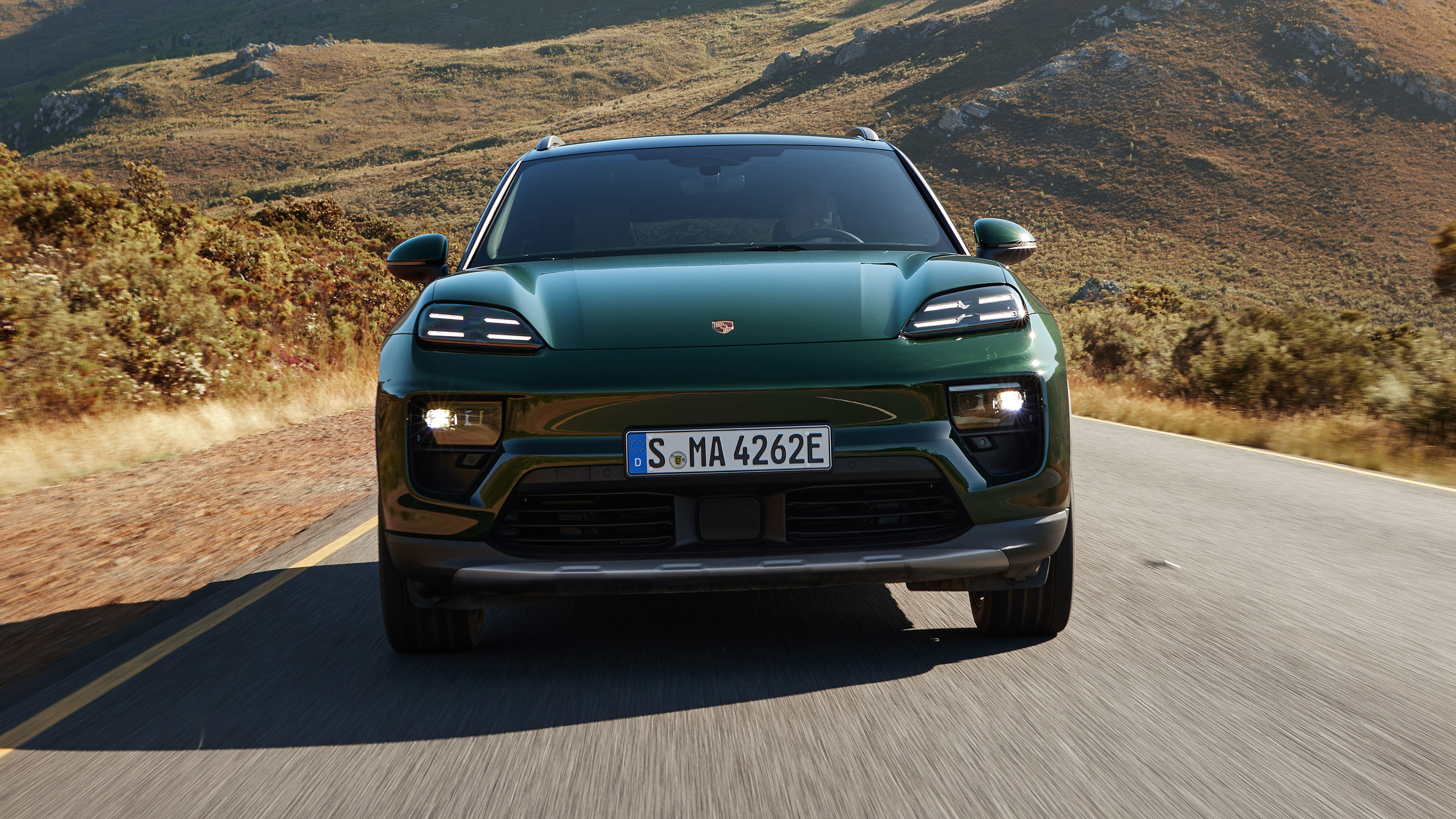 Porsche Macan and Macan 4S – front