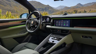 Porsche Macan and Macan 4S – interior