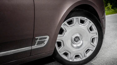 Bentley Mulsanne - wheel