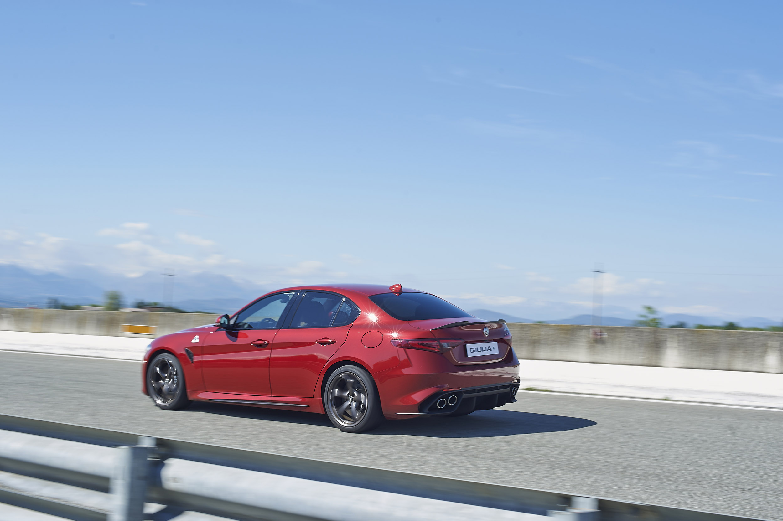 Alfa Romeo Giulia Quadrifoglio - Side