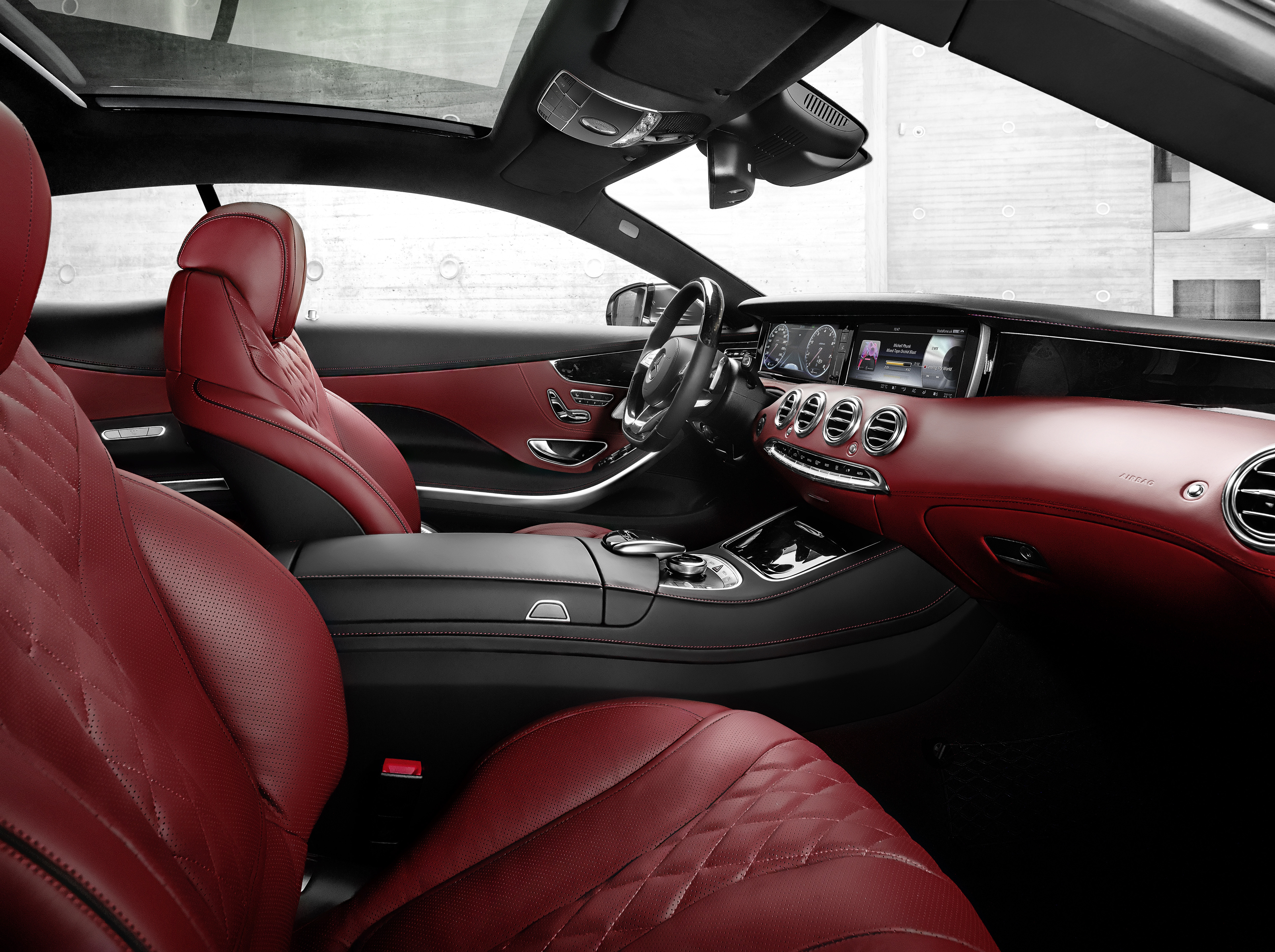 Mercedes-Benz S Class surround sound