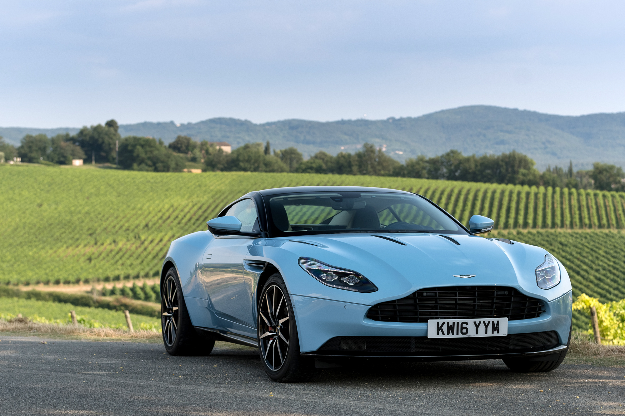 Aston Martin DB11 - Frosted Glass blue