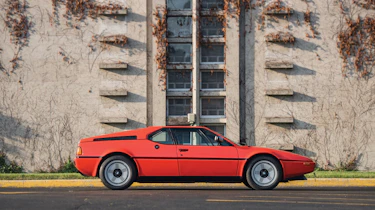 BMW M1 – side
