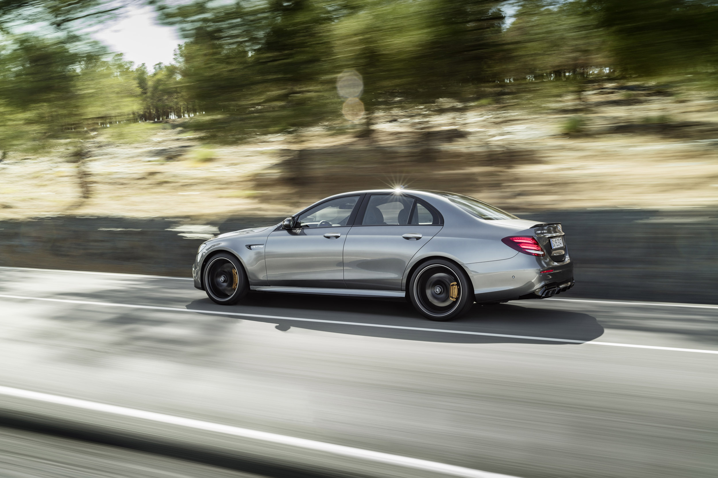 Mercedes-AMG E63 S – side