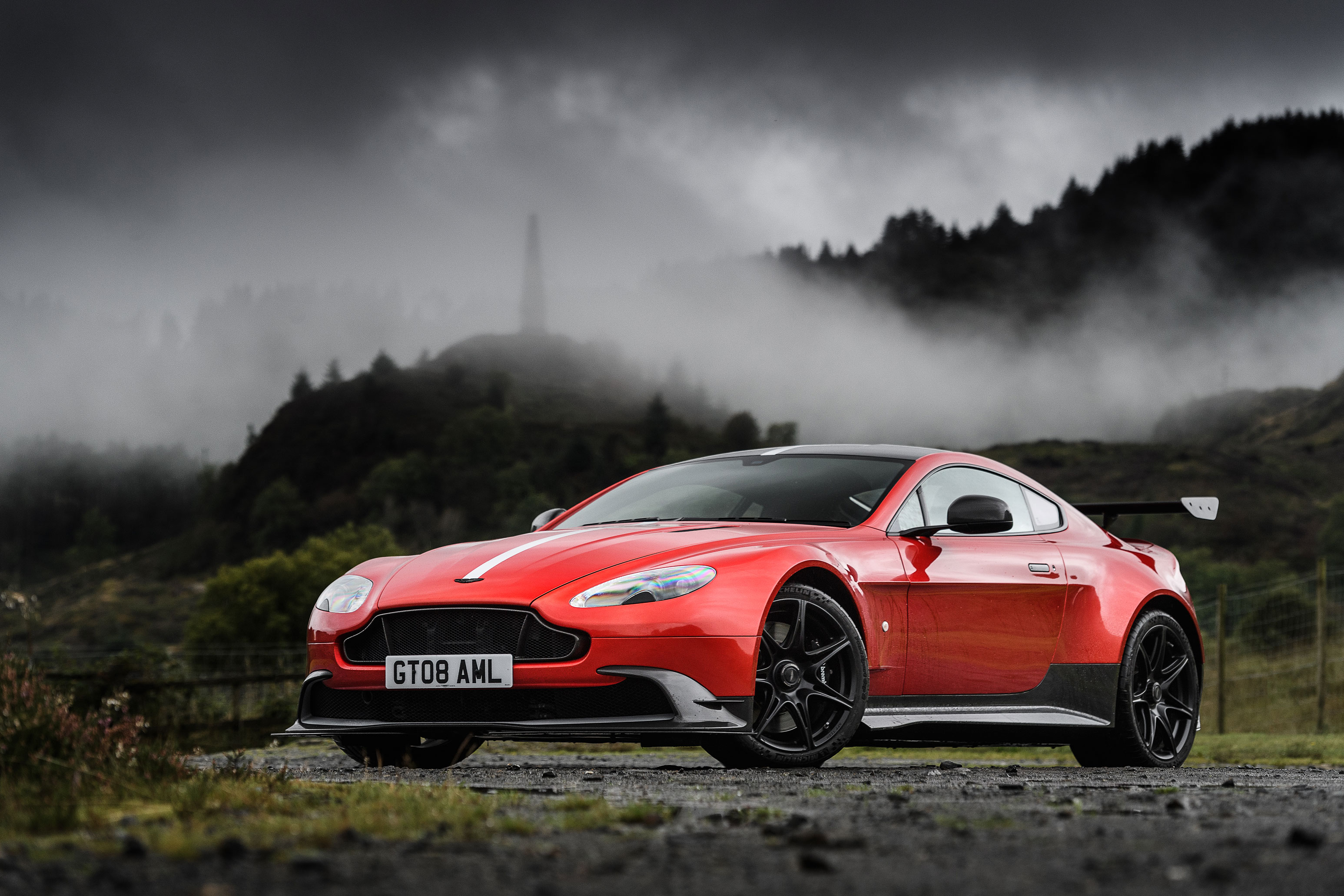 Aston Martin Vantage GT8