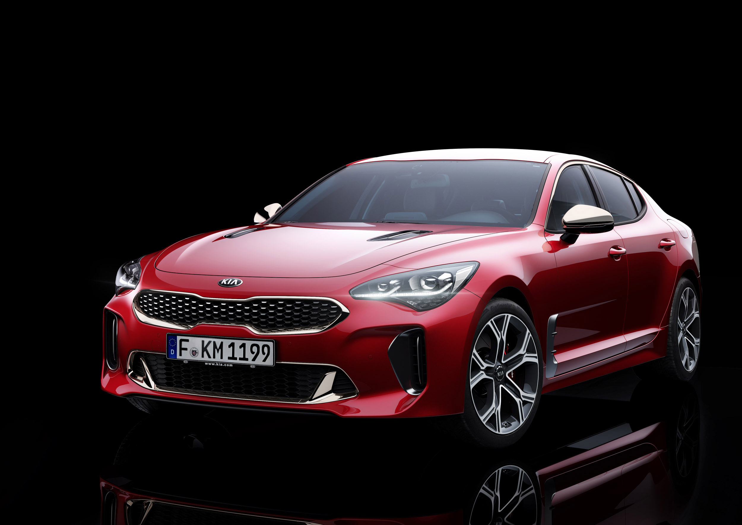 Kia Stinger GT press - static front