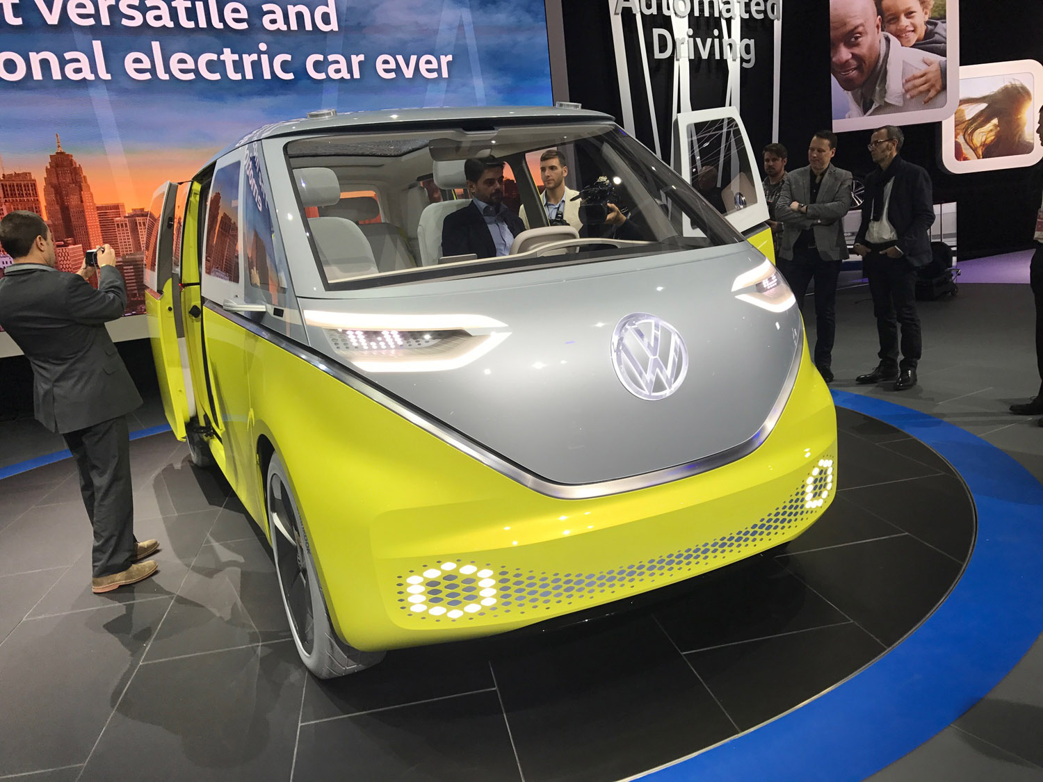 VW ID Buzz Concept –  front quarter 