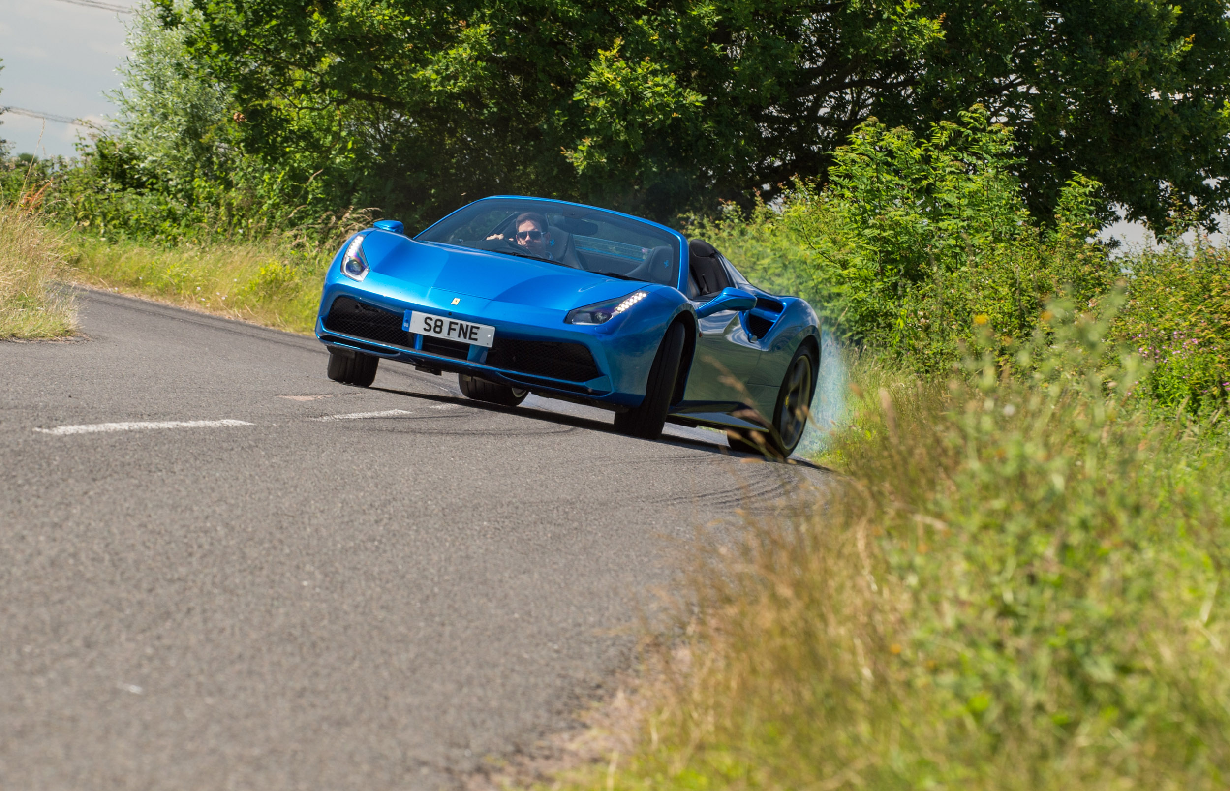 Ferrari 488 Spider - front
