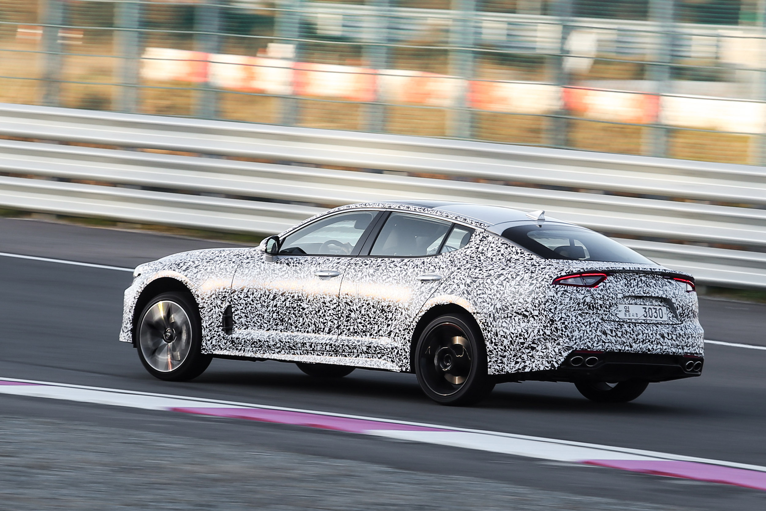 Kia Stinger GT press - static mule side