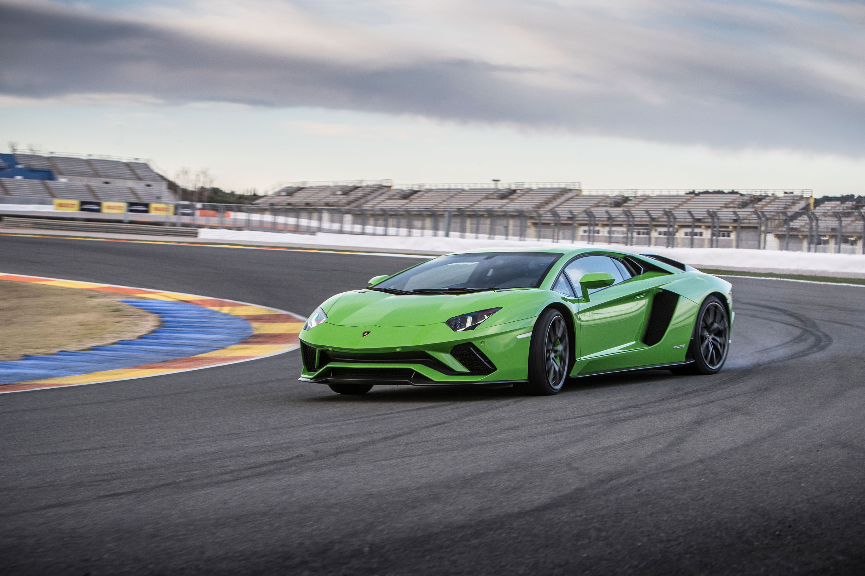 Lamborghini Aventador S 