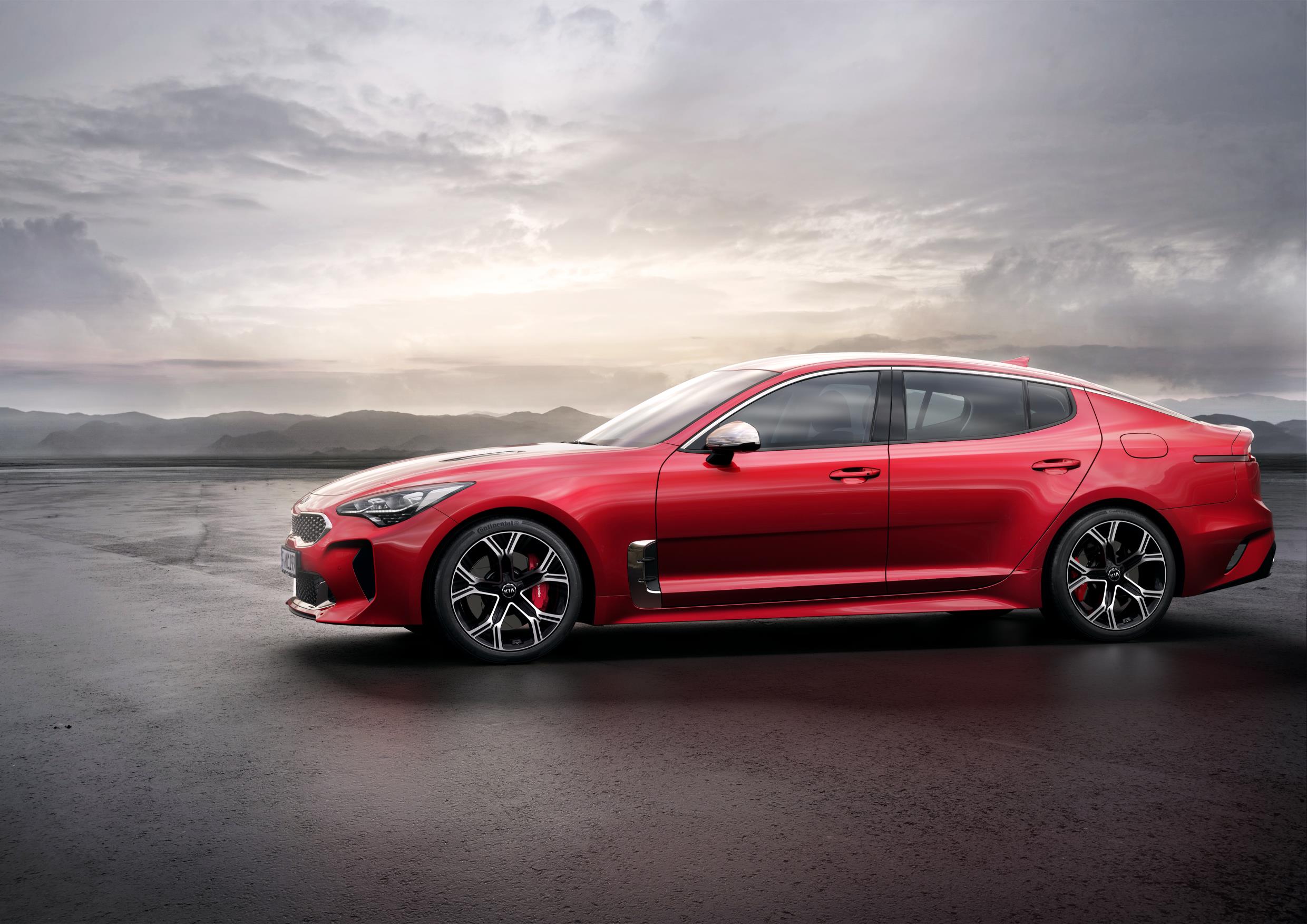 Kia Stinger GT press - static profile