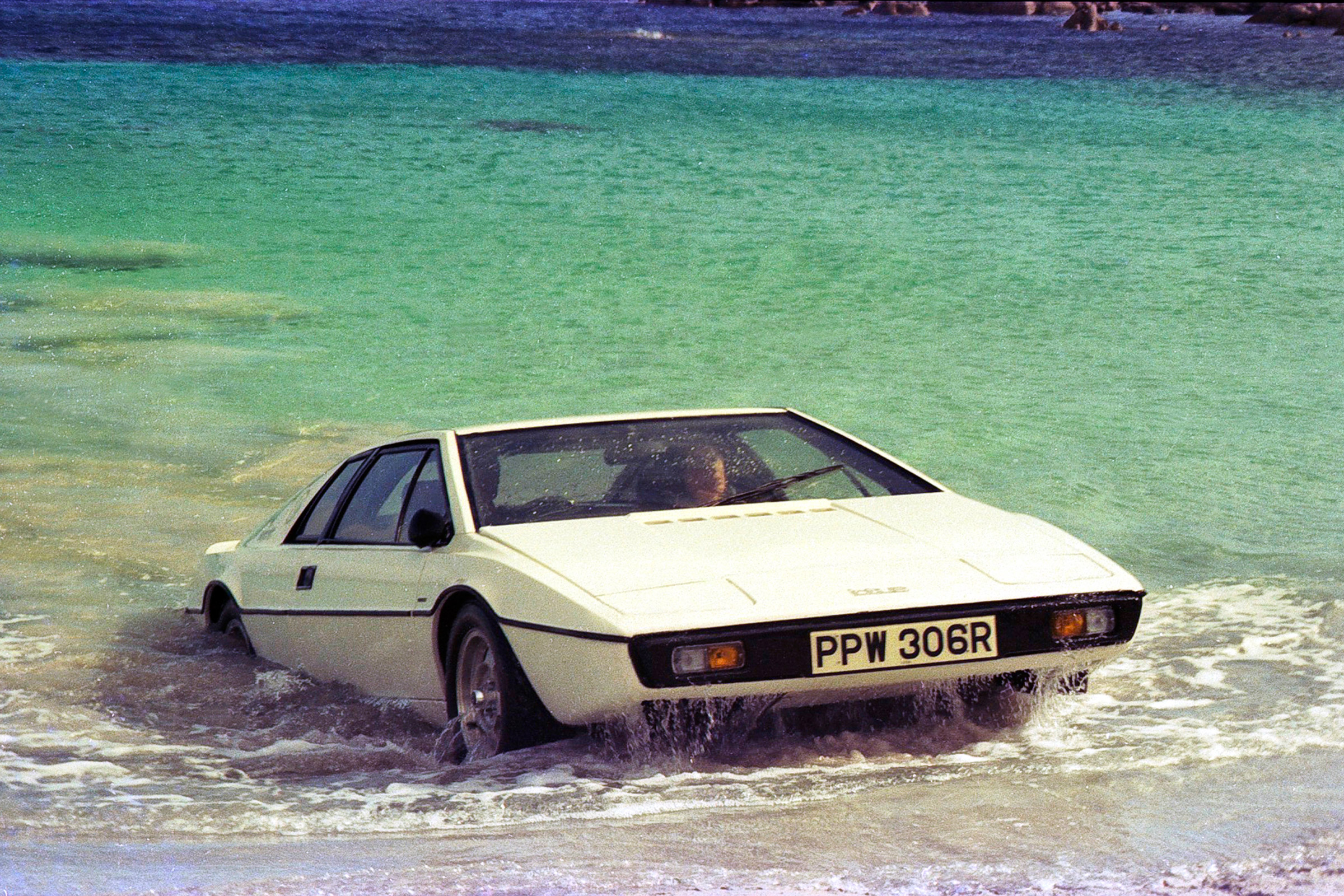 James Bond Lotus Esprit