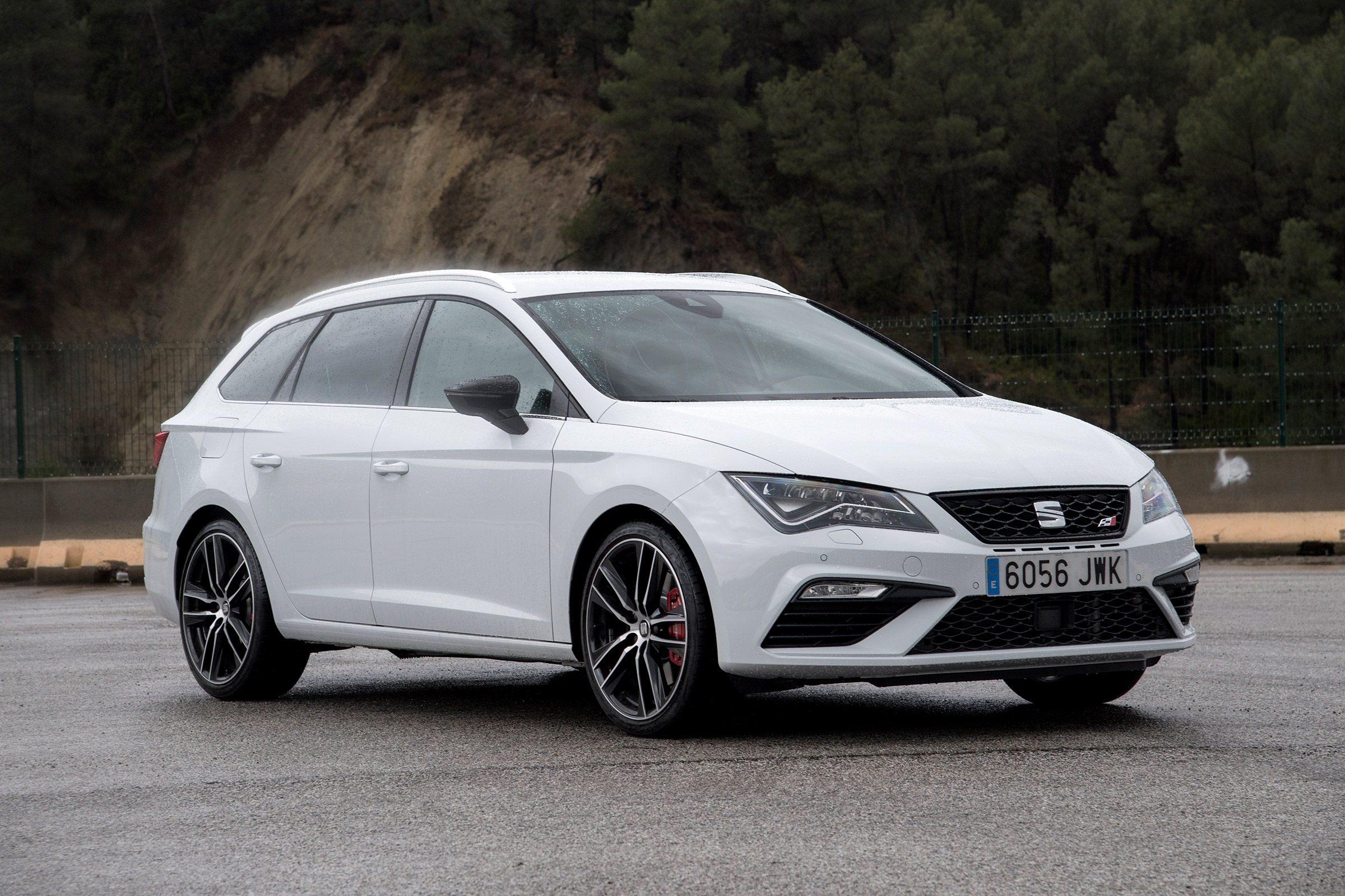 SEAT Leon ST Cupra 300 4Drive - 