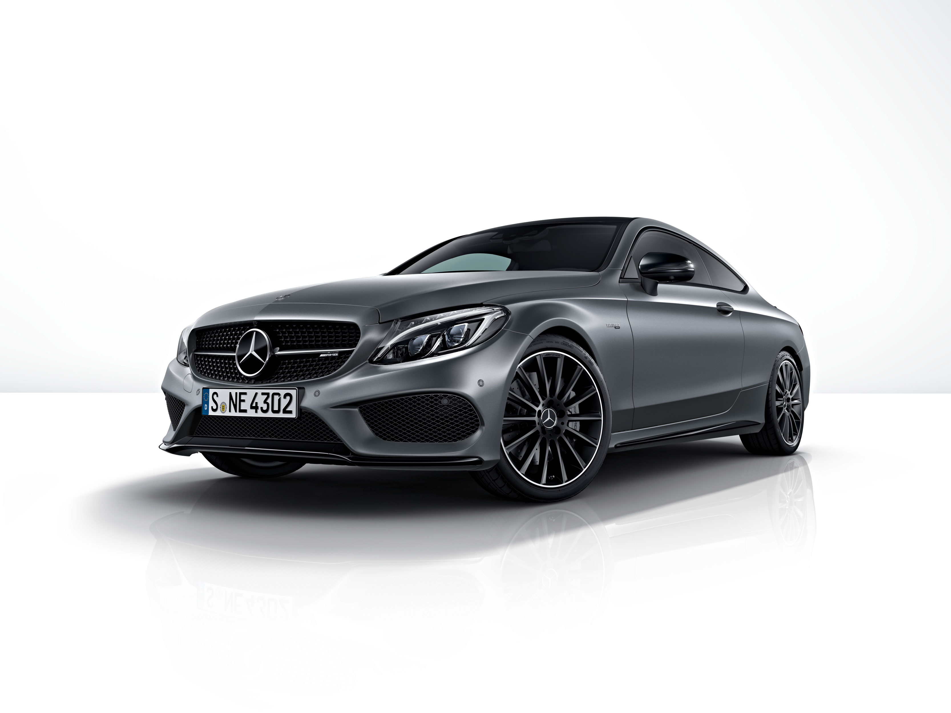 Mercedes-AMG C43 Coupe Night Edition - front three-quarter