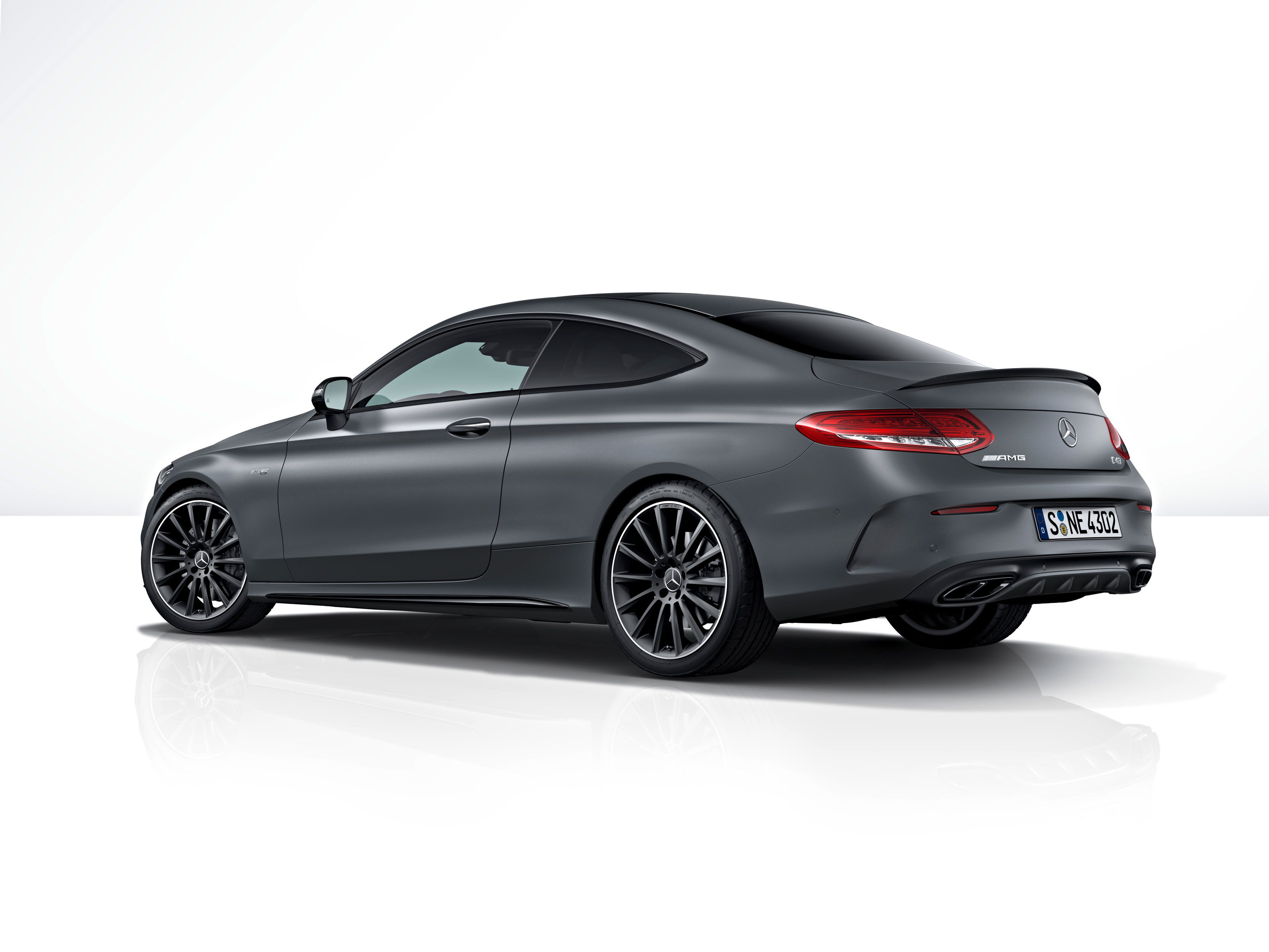 Mercedes-AMG C43 Coupe Night Edition - rear three-quarter