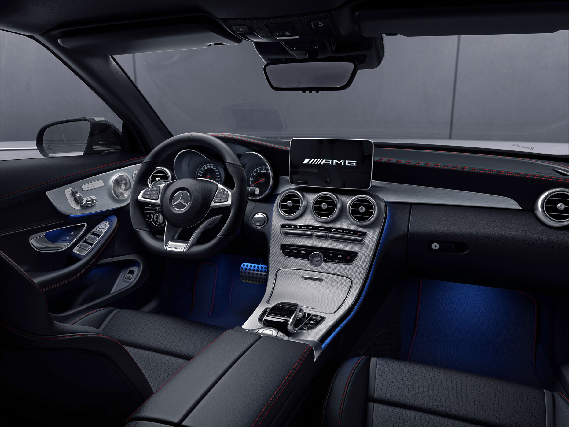 Mercedes-AMG C43 Night Edition - interior