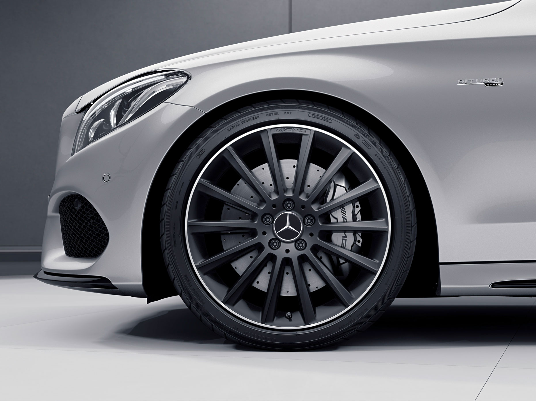 Mercedes-AMG C63 Ocean Blue Edition - front wheel