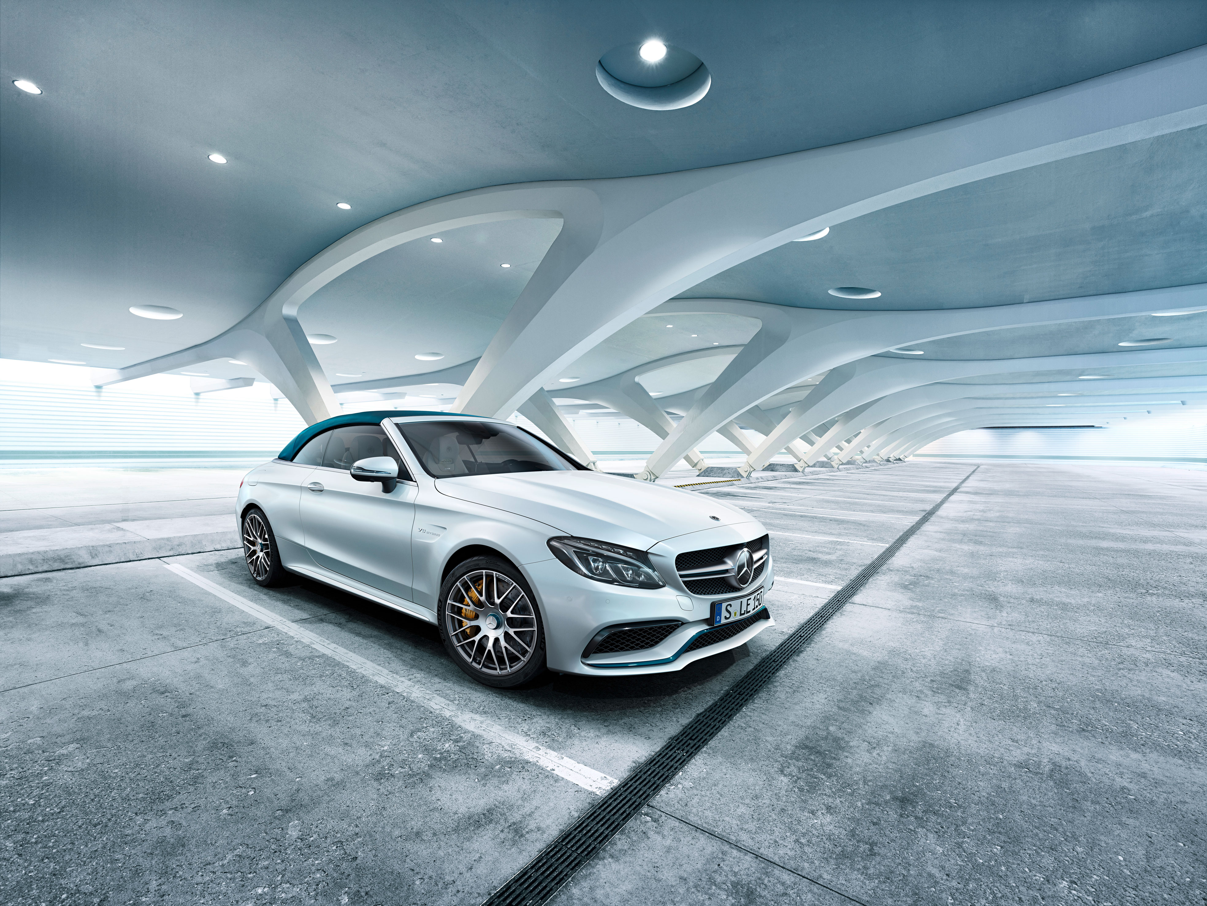 Mercedes-AMG C63 Ocean Blue Edition - front three-quarter