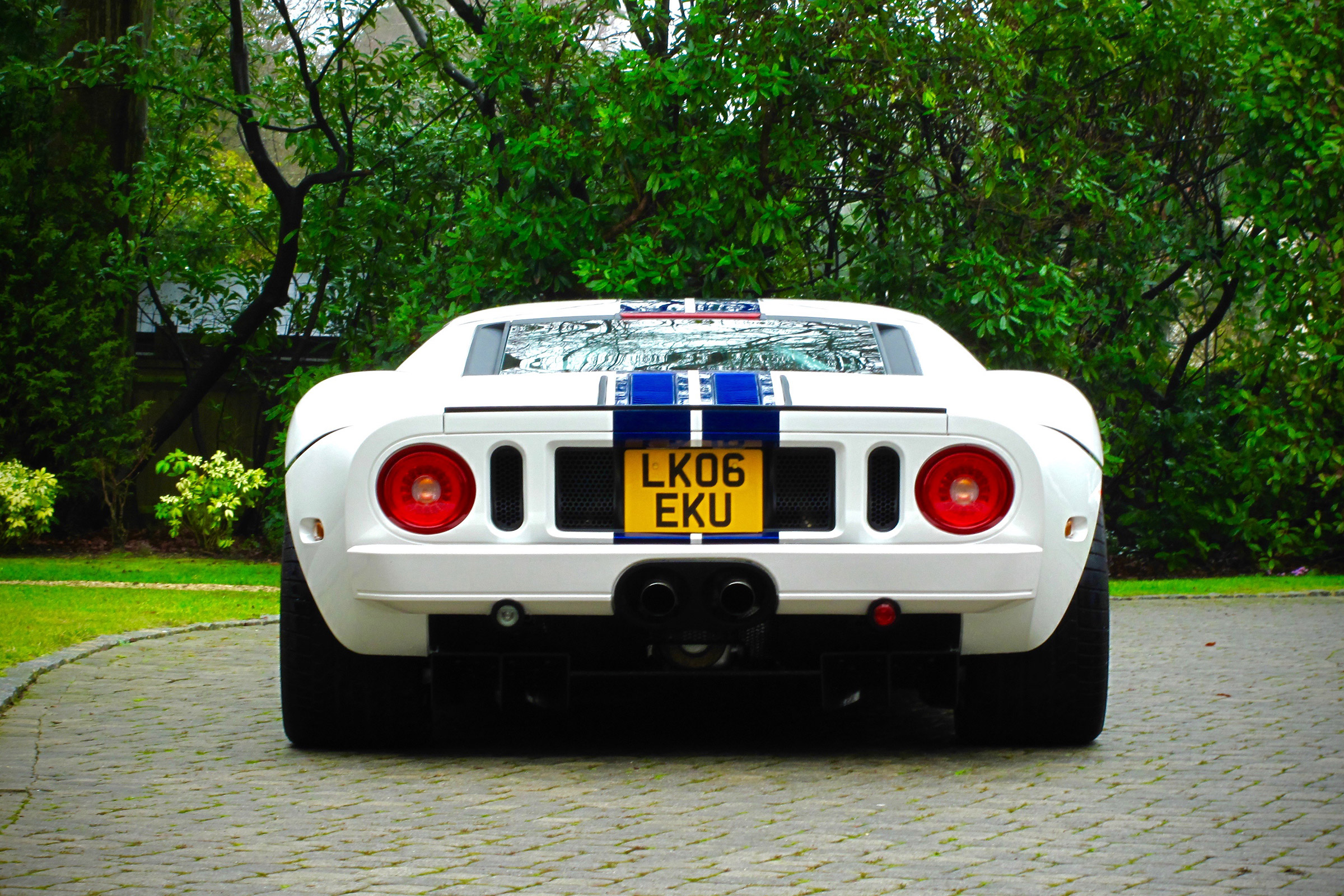 Jenson Button Ford GT - rear