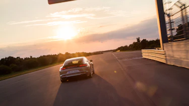 Porsche Panamera Turbo S E-Hybrid ride - rear tracking