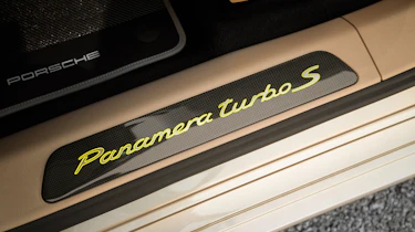 Porsche Panamera Turbo S E-Hybrid ride - sill plate