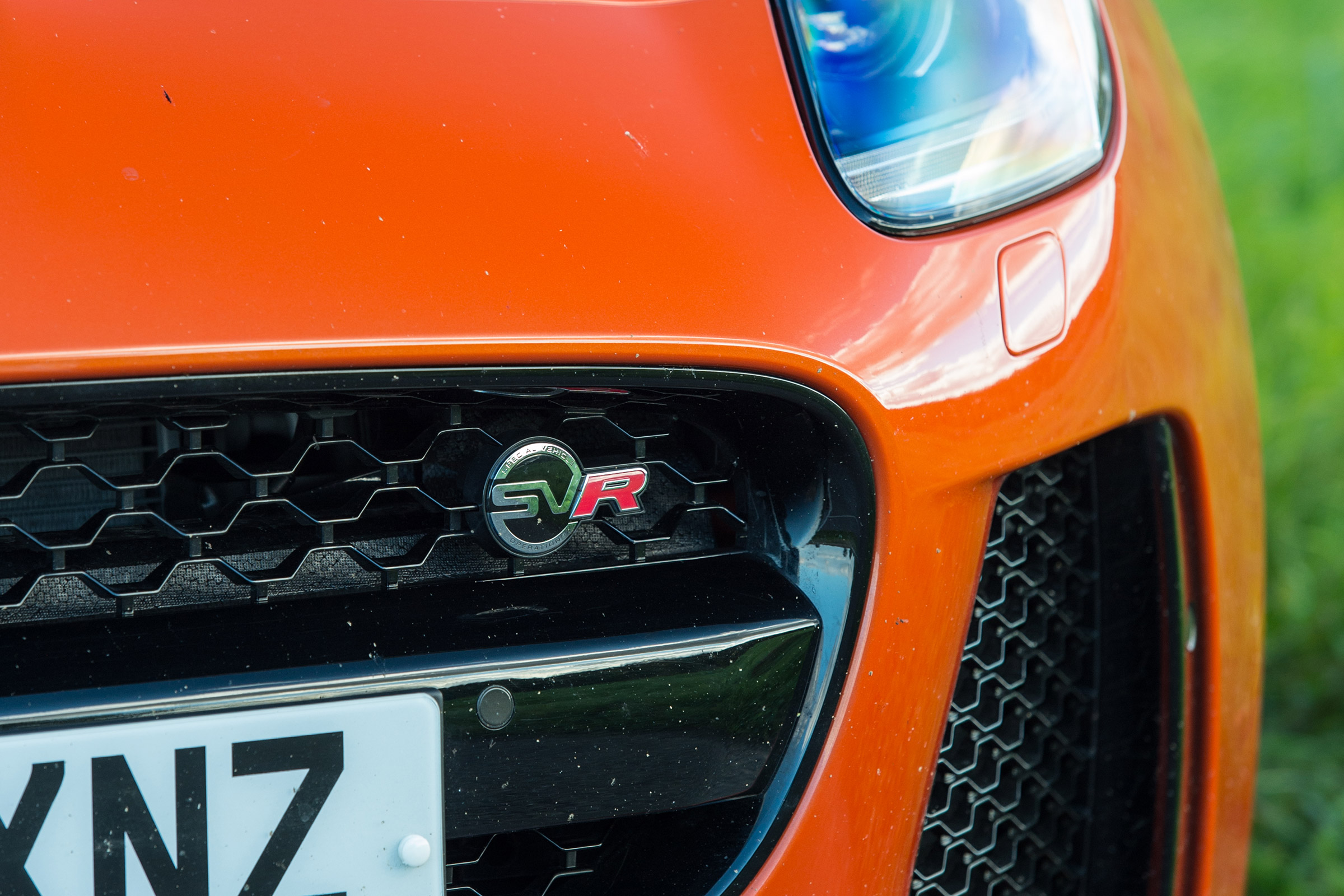 Jaguar F-Type SVR Convertible - grille