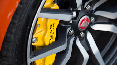 Jaguar F-Type SVR Convertible - wheel