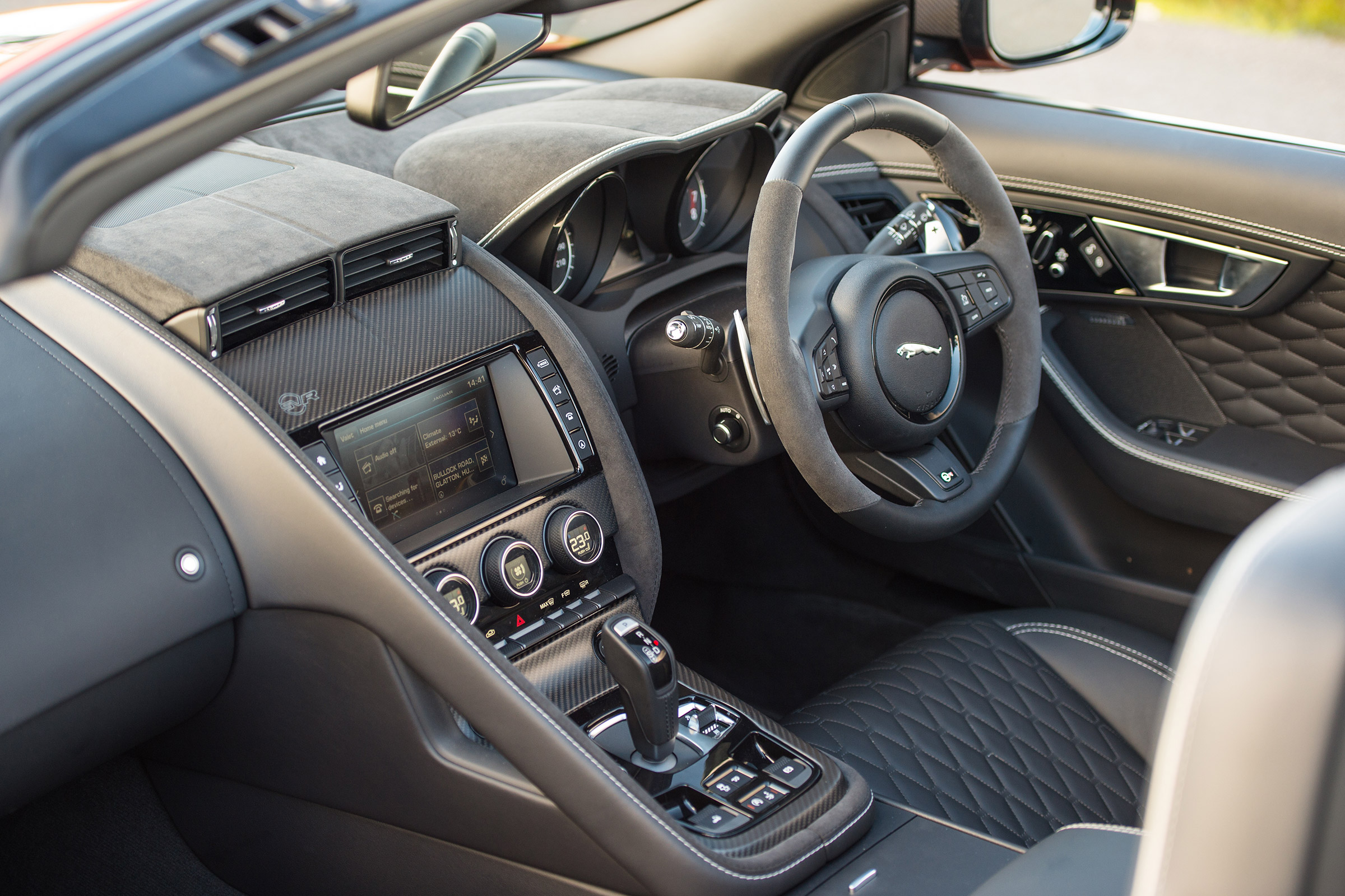 Jaguar F-Type SVR Convertible - interior