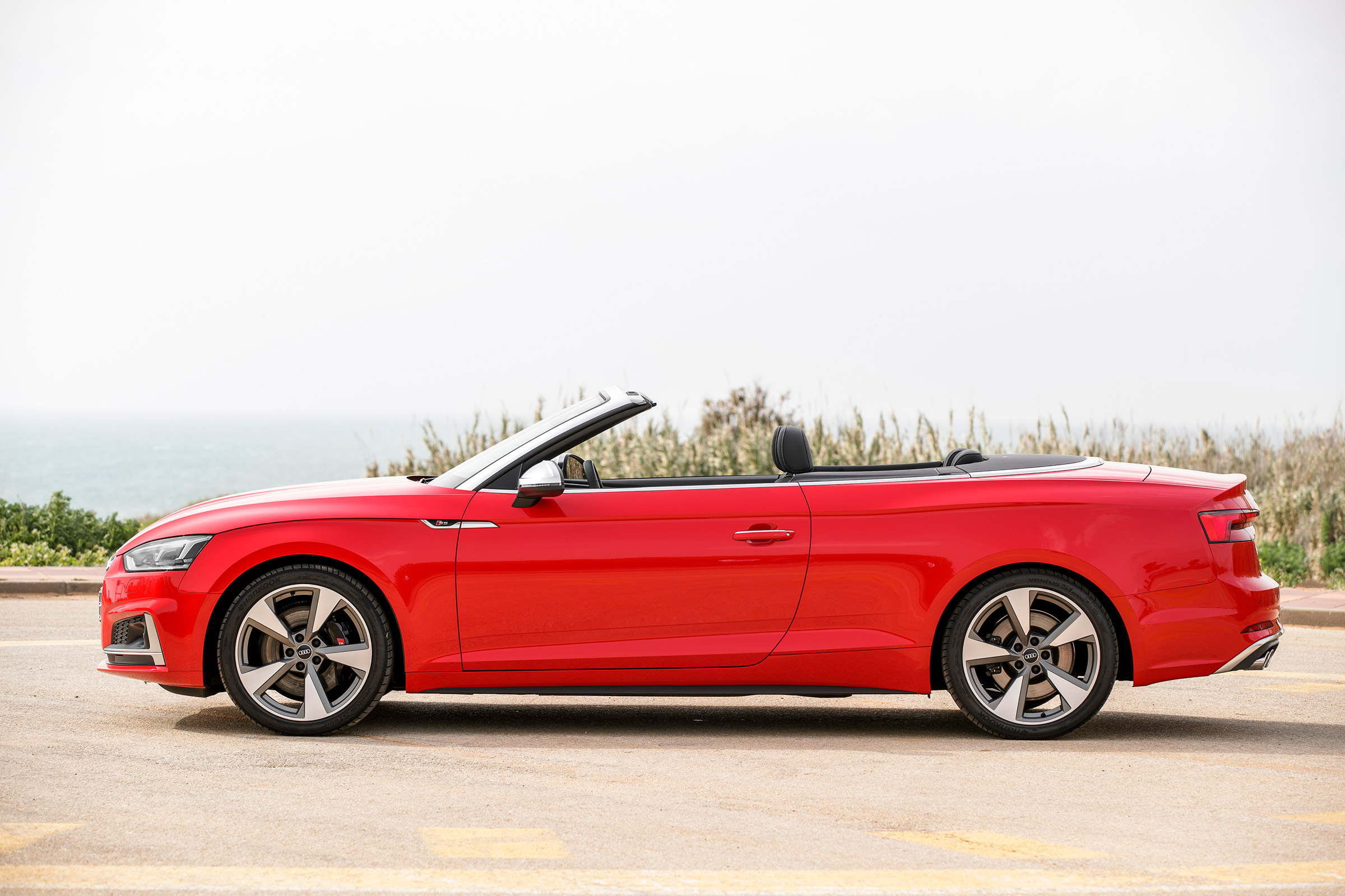 Audi S5 Cabriolet - side roof down