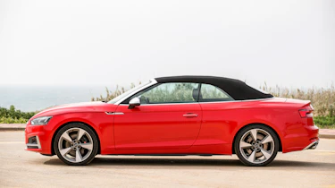 Audi S5 Cabriolet - side roof up