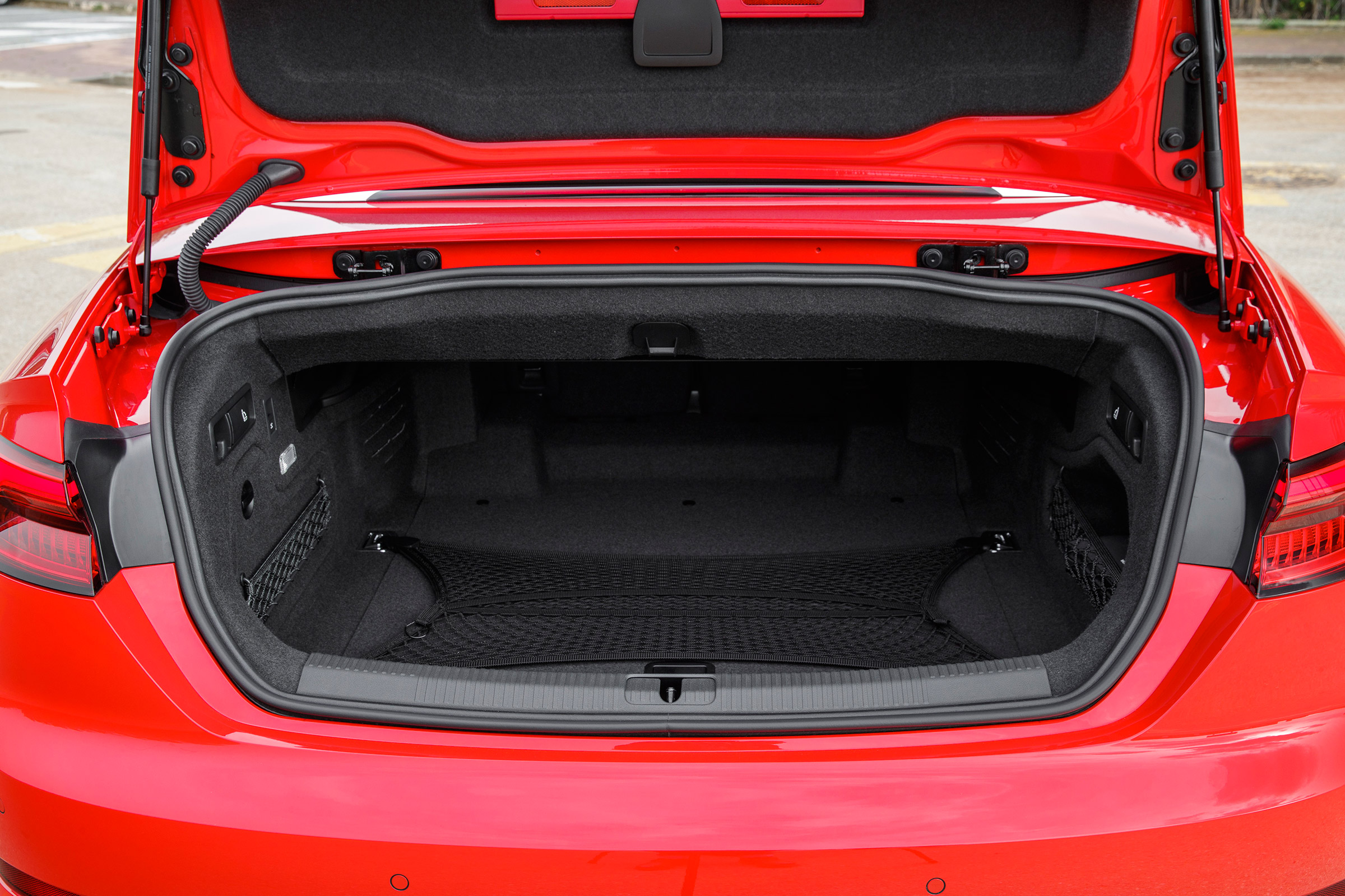 Audi S5 Cabriolet - boot