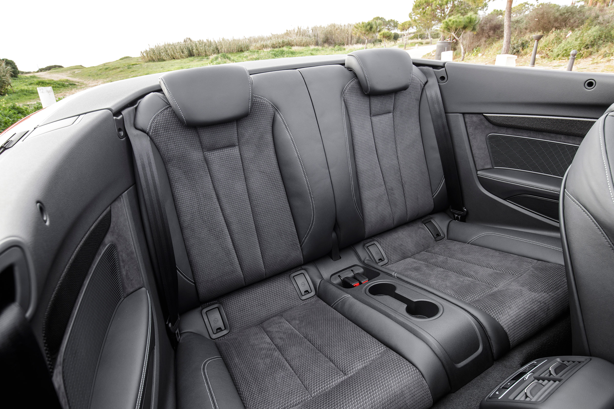Audi S5 Cabriolet - rear seats