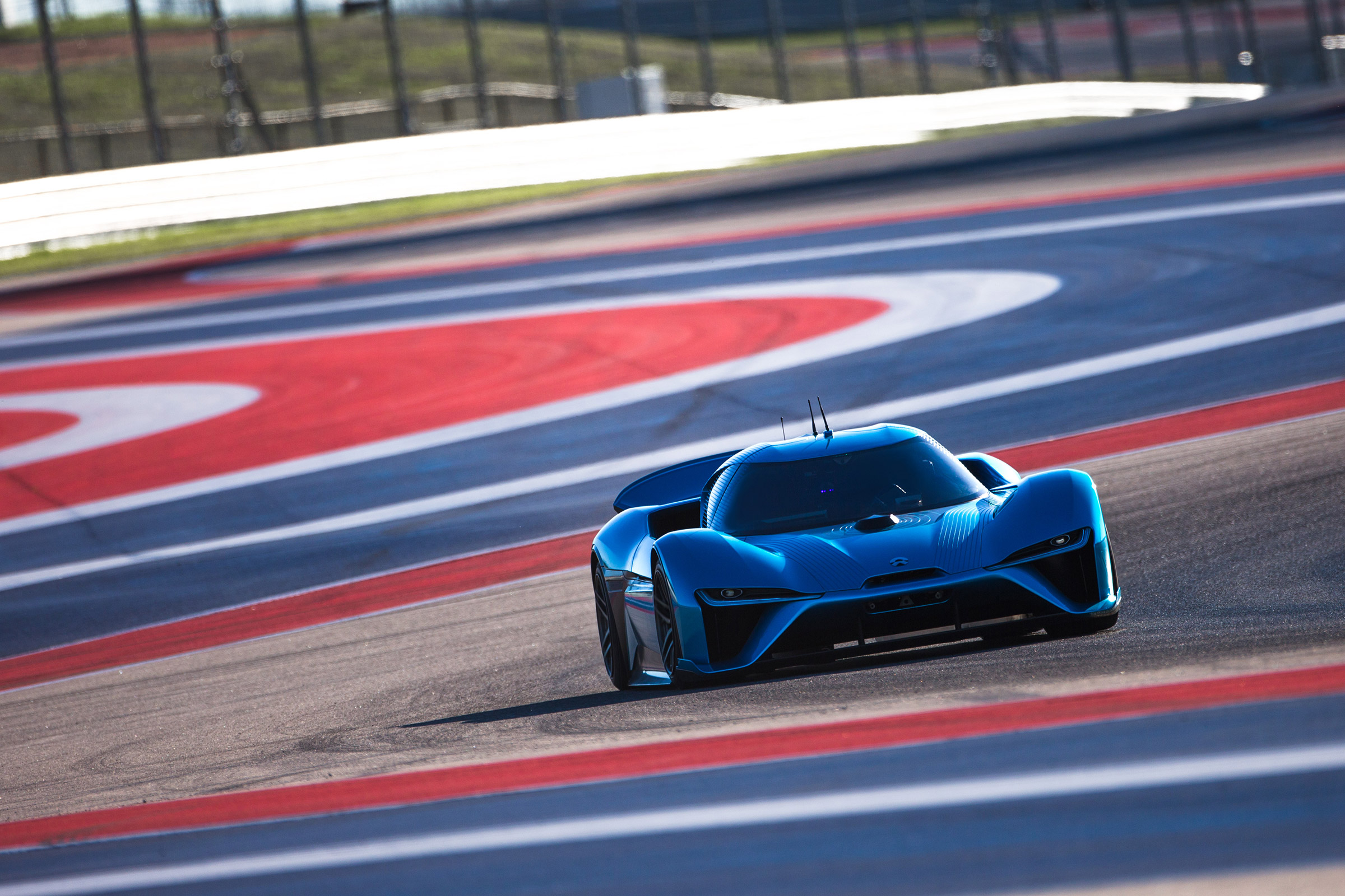 NIO EP9 - front chicane