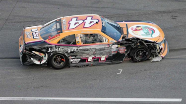 Daytona 500 2017 - broken camry