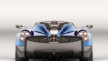 Huayra roadsterrear1
