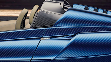 Huayra roadster hoops